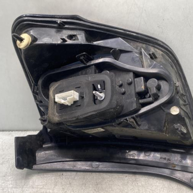 Feu arriere principal gauche (feux) CITROEN C3 2 Photo n°2