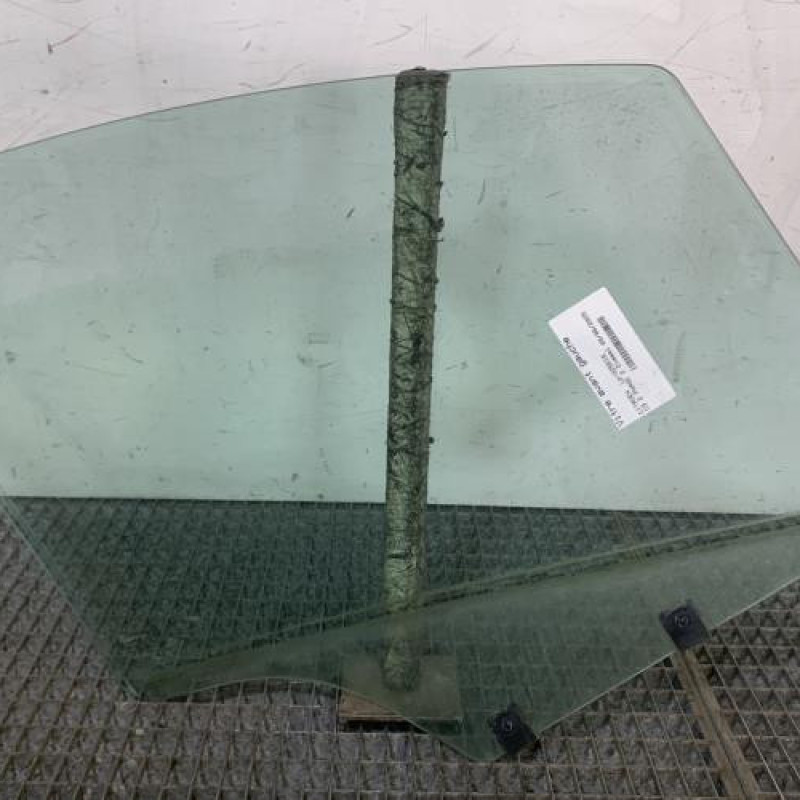 Vitre avant gauche CITROEN C3 2 Photo n°1