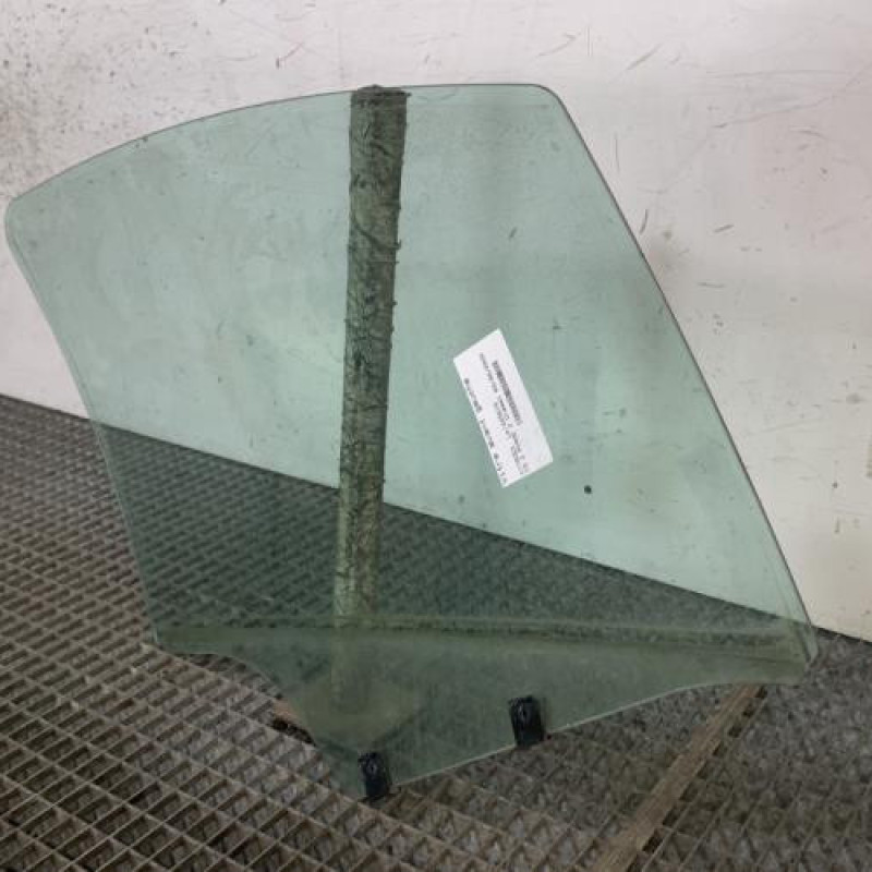 Vitre avant gauche CITROEN C3 2 Photo n°3