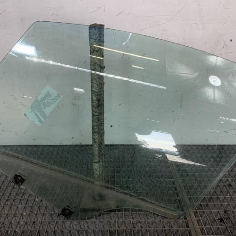 Vitre avant gauche CITROEN C3 2 Photo n°4