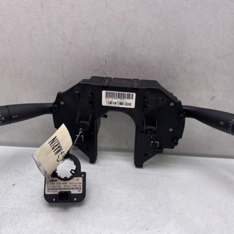 Com (Bloc Contacteur Tournant+Commodo Essuie Glace+Commodo Phare) CITROEN C4 1 Photo n°1