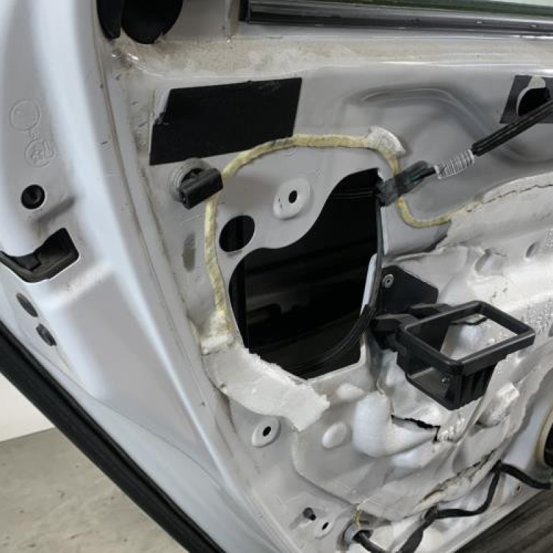 Porte arriere gauche CITROEN C4 2 Photo n°5