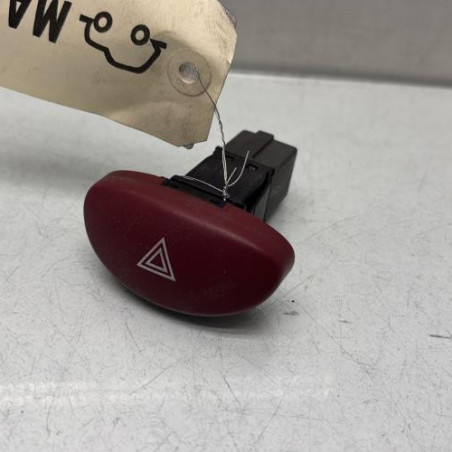 Bouton de warning PEUGEOT 206 Photo n°1