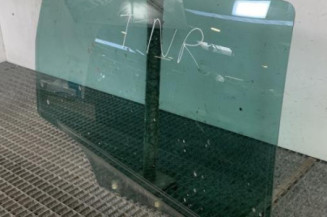 Vitre arriere droit PEUGEOT 307