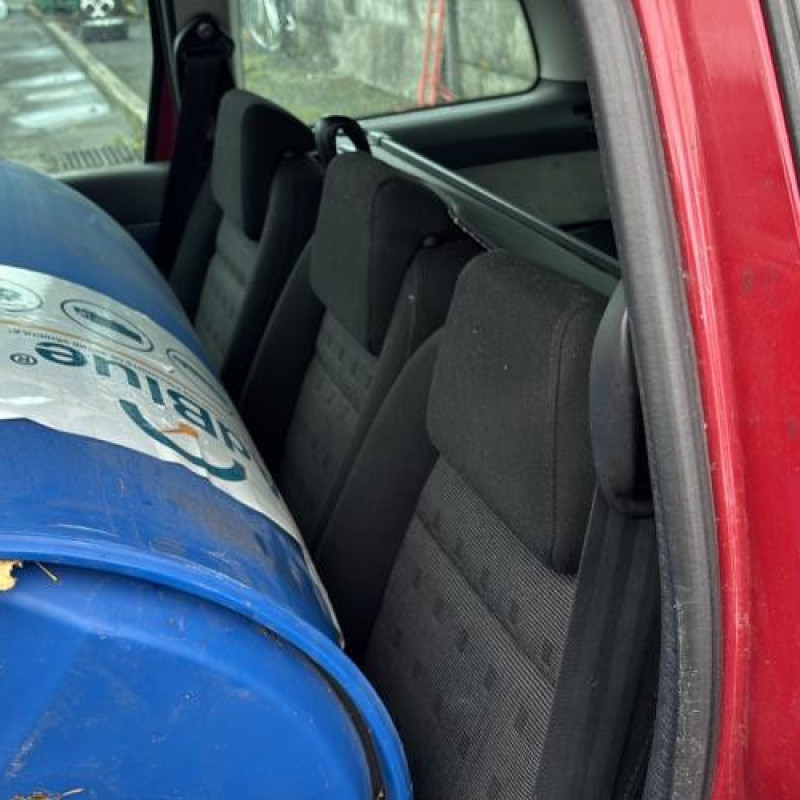 Vitre arriere droit PEUGEOT 307 Photo n°16