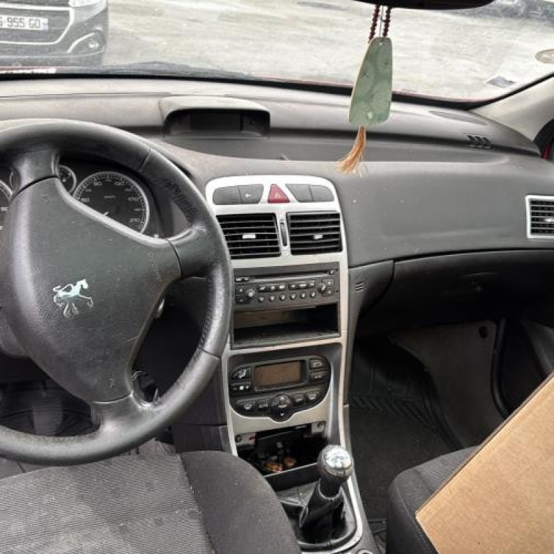 Vitre arriere droit PEUGEOT 307 Photo n°18