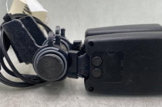 Attache ceinture arriere droit PEUGEOT 308 2 Photo n°1