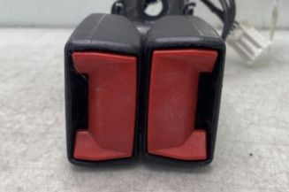 Attache ceinture arriere droit PEUGEOT 308 2