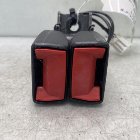Attache ceinture arriere droit PEUGEOT 308 2