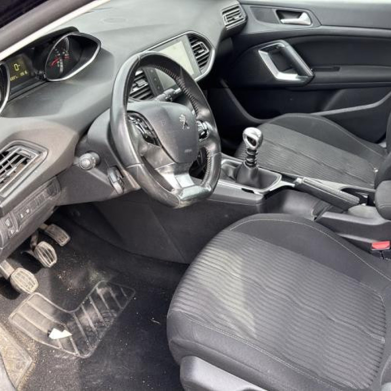 Attache ceinture arriere droit PEUGEOT 308 2 Photo n°9