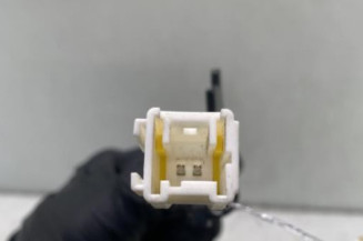 Attache ceinture avant gauche PEUGEOT 308 2