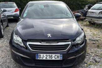 Attache ceinture avant gauche PEUGEOT 308 2