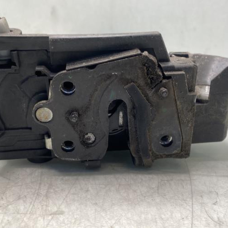 Serrure avant gauche PEUGEOT 308 2 Photo n°3