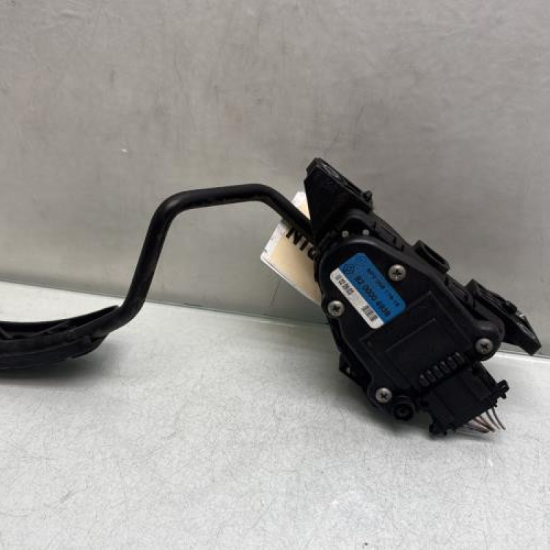 Pedale d'accelerateur RENAULT VEL SATIS Photo n°3