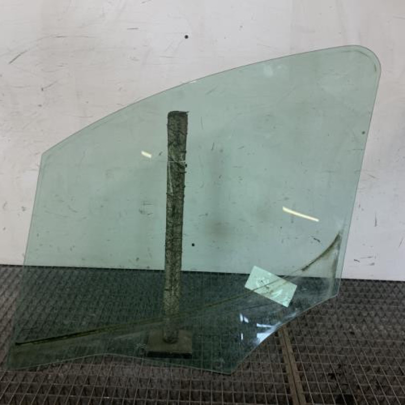 Vitre avant droit PEUGEOT PARTNER 2 Photo n°4