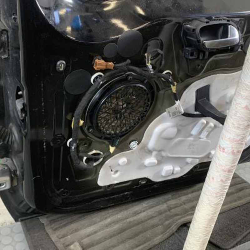 Porte avant droit PEUGEOT 208 1 Photo n°5