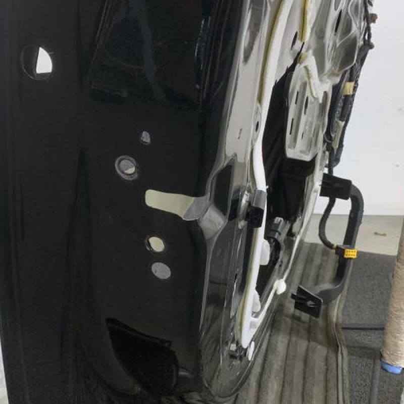 Porte avant gauche PEUGEOT 208 1 Photo n°3