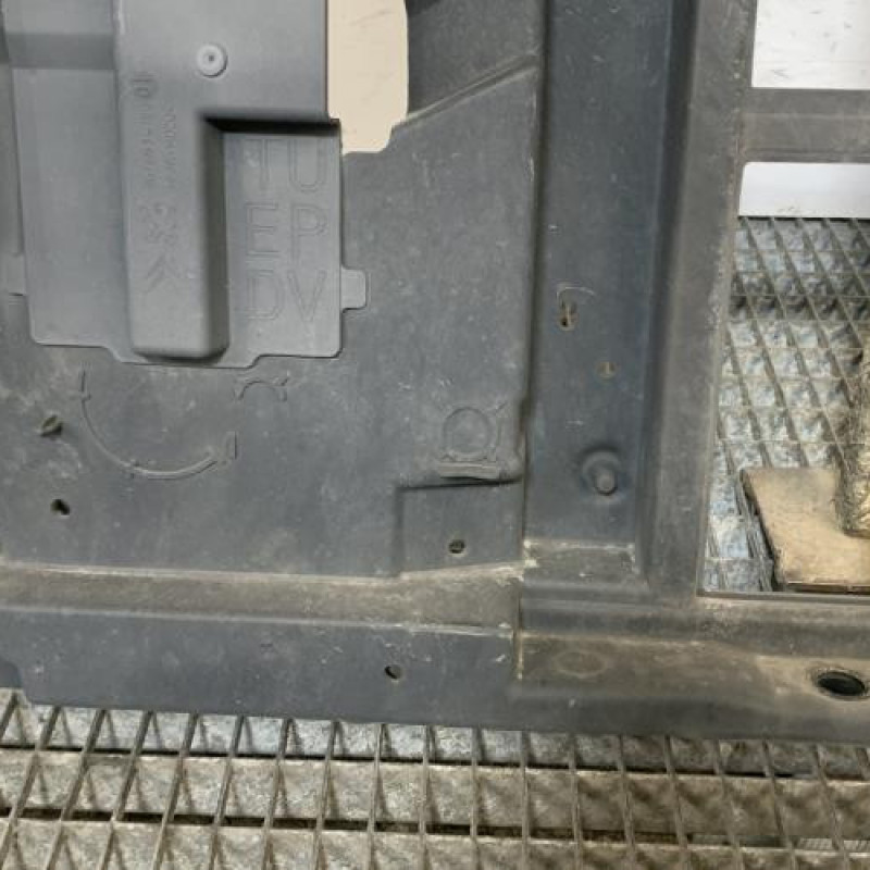 Face avant PEUGEOT 208 1 Photo n°5