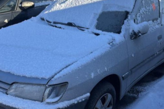 Bras essuie glace avant gauche PEUGEOT 306