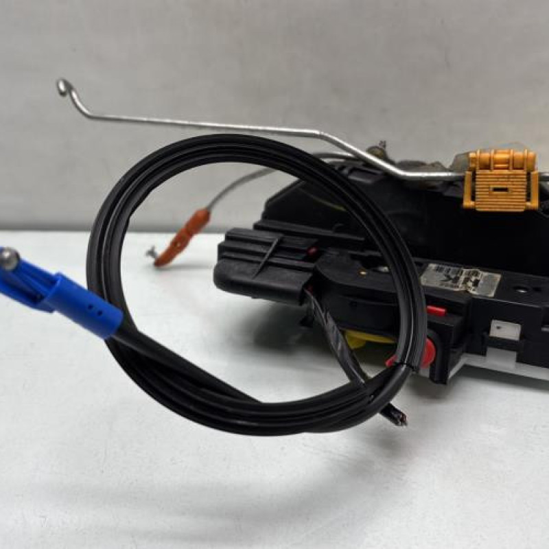 Serrure avant gauche OPEL ZAFIRA TOURER C Photo n°2