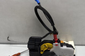 Serrure avant gauche OPEL ZAFIRA TOURER C