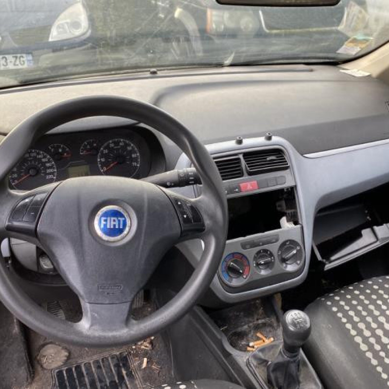 Renfort pare choc avant (traverse) FIAT GRANDE PUNTO Photo n°19