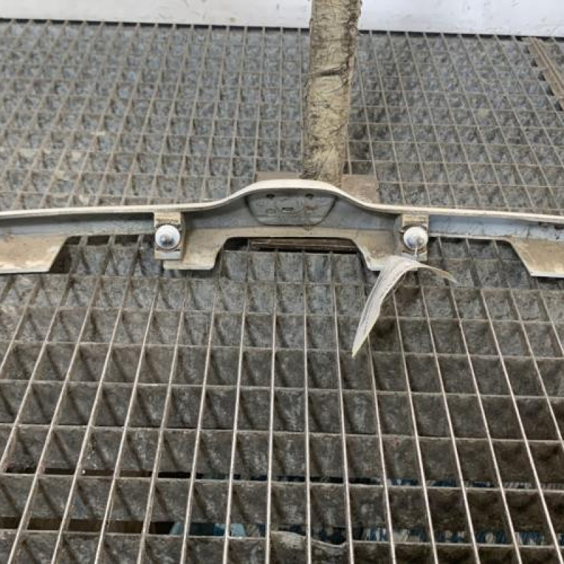 Baguette de coffre PEUGEOT 206 Photo n°4