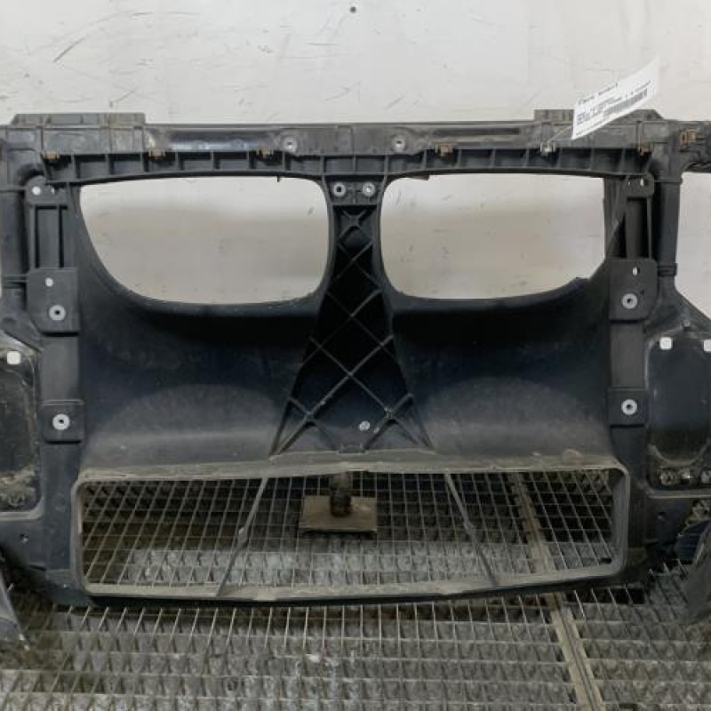 Face avant BMW SERIE 1 E87 Photo n°1