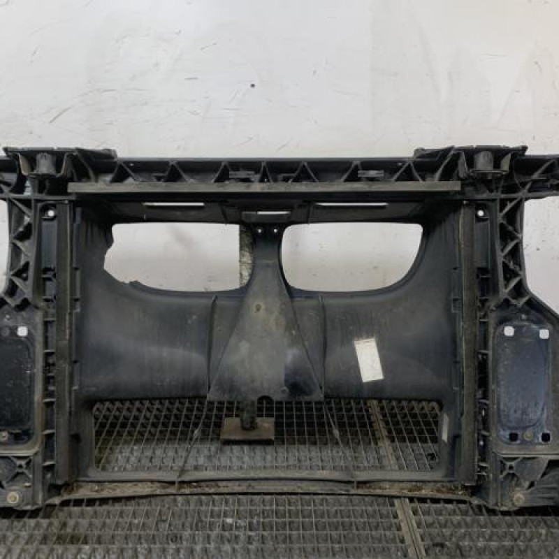 Face avant BMW SERIE 1 E87 Photo n°4