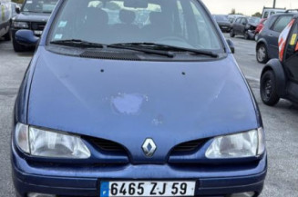 Moteur essuie glace avant RENAULT SCENIC 1