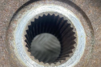 Pivot de moyeu avant droit RENAULT MASTER 3