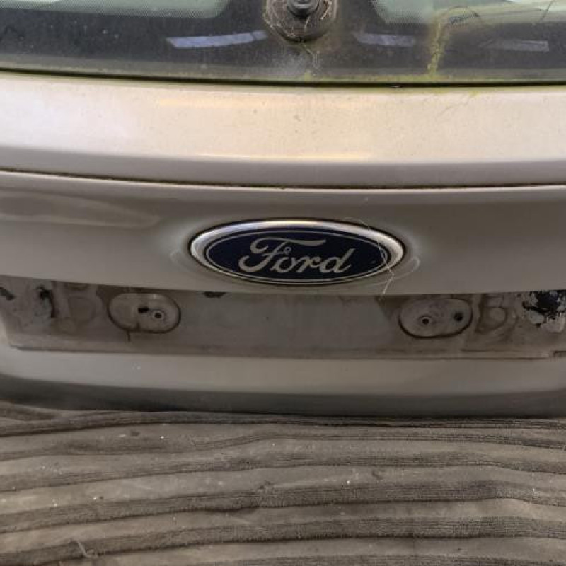 Malle/Hayon arriere FORD FOCUS 3 Photo n°6