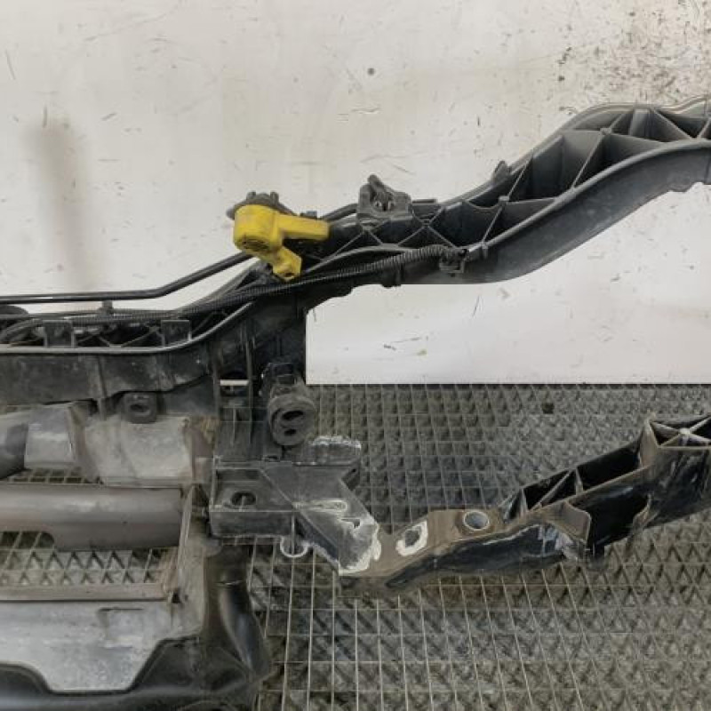 Face avant FORD FOCUS 3 Photo n°8