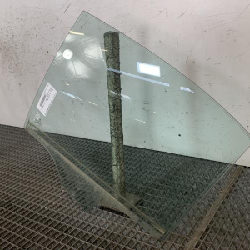 Vitre arriere gauche BMW SERIE 3 E90 Photo n°3