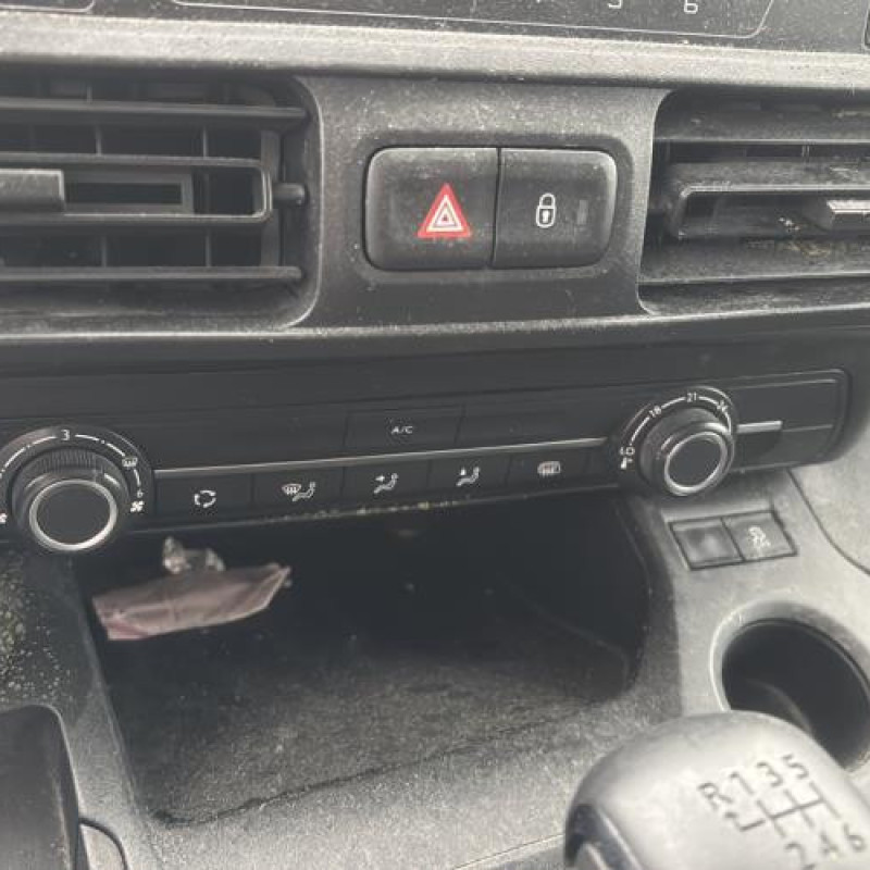 Pare soleil gauche PEUGEOT PARTNER 3 Photo n°20