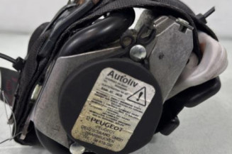 Pretensionneur de ceinture avant gauche PEUGEOT 208 1 Photo n°1