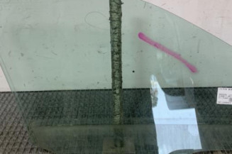 Vitre avant gauche MERCEDES CLASSE C 204 Photo n°1