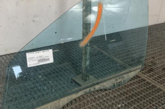 Vitre avant gauche MERCEDES CLASSE C 203