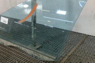 Vitre avant gauche MERCEDES CLASSE C 203