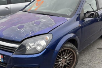 Reservoir essence OPEL ASTRA H Photo n°1