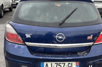 Reservoir essence OPEL ASTRA H