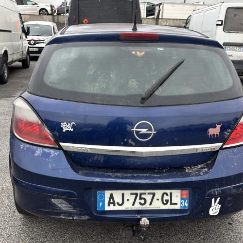 Reservoir essence OPEL ASTRA H Photo n°5