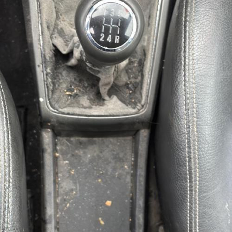 Reservoir essence OPEL ASTRA H Photo n°18