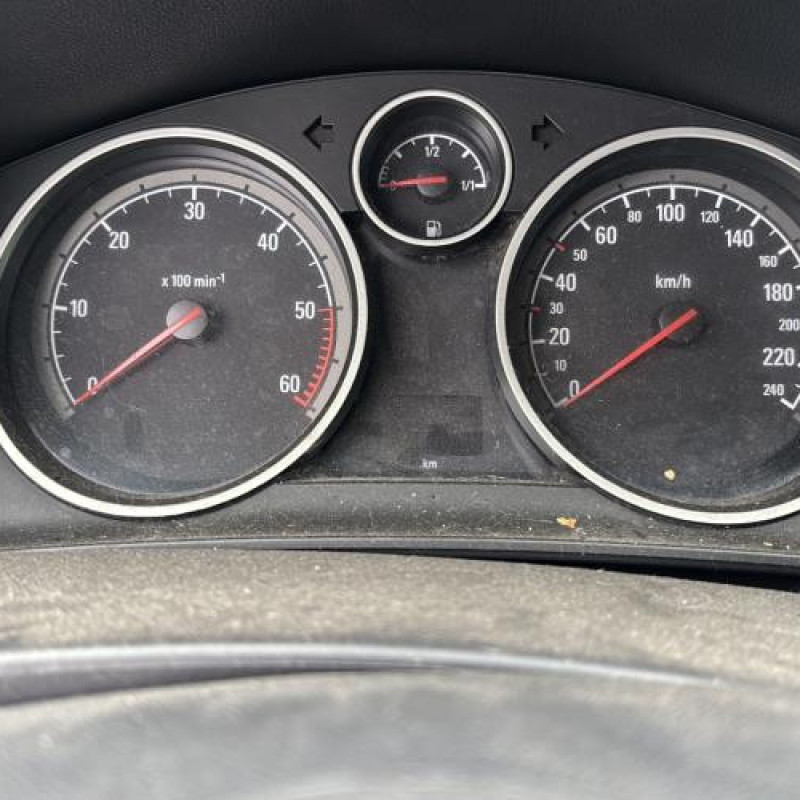 Reservoir essence OPEL ASTRA H Photo n°19