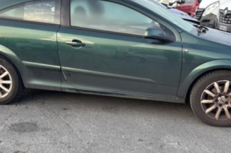 Reservoir essence OPEL ASTRA H