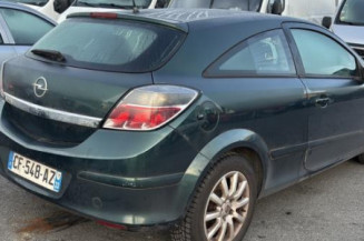 Reservoir essence OPEL ASTRA H