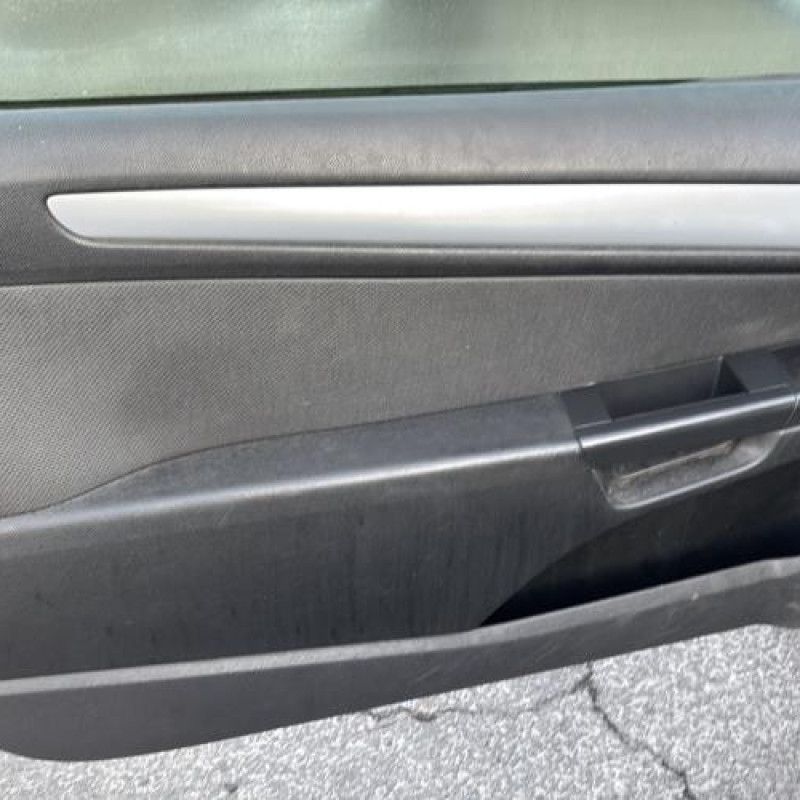 Reservoir essence OPEL ASTRA H Photo n°9