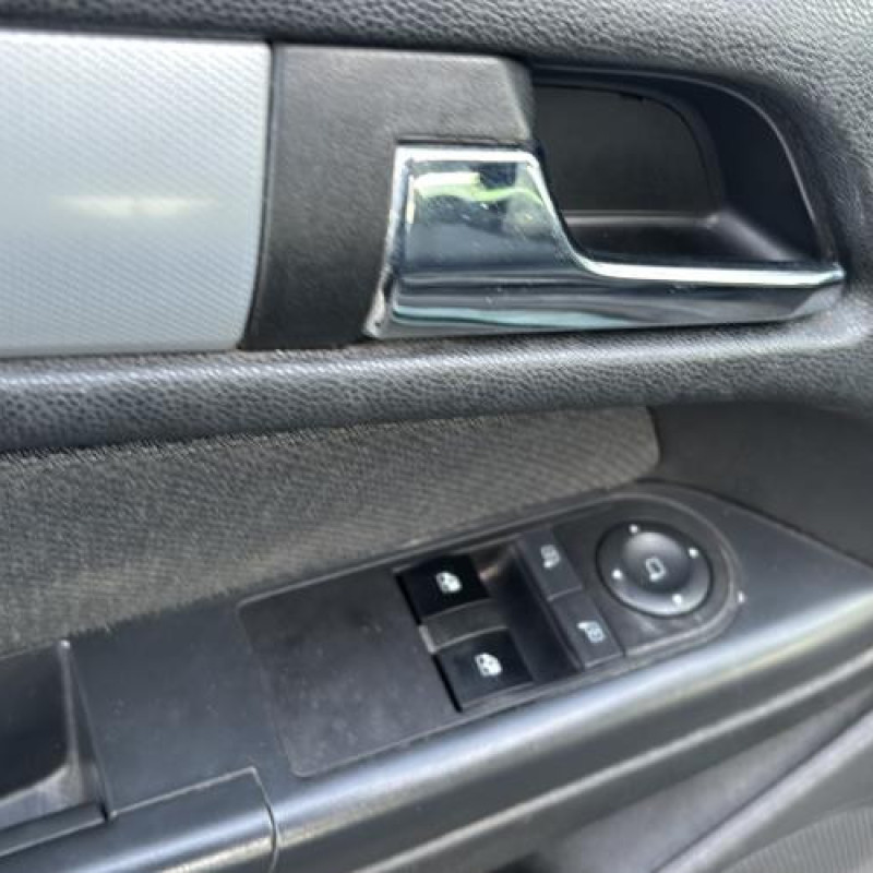 Reservoir essence OPEL ASTRA H Photo n°10