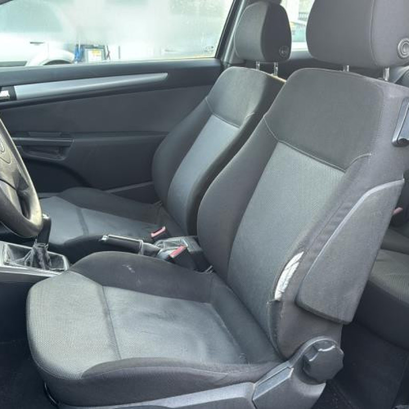 Reservoir essence OPEL ASTRA H Photo n°11