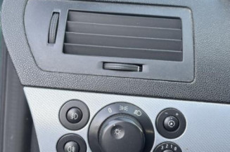 Reservoir essence OPEL ASTRA H